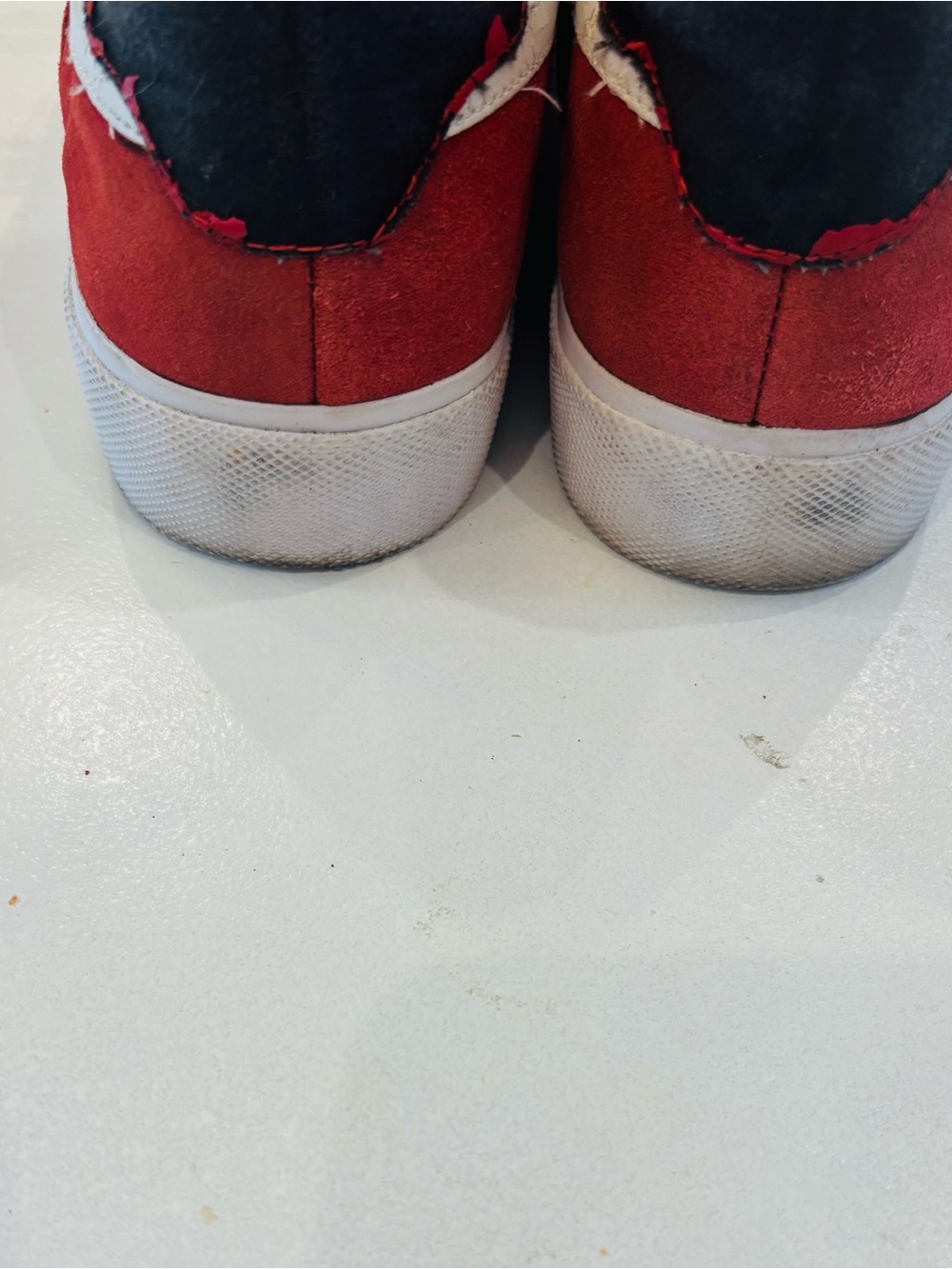 Reebok Red Suede Low-Top Sneakers with White Accents size 7.5 - Picture 4 of 12